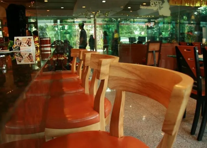 L-seven Hotel 3*