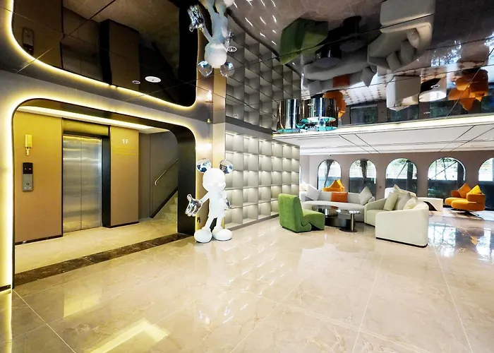 L-seven Hotel