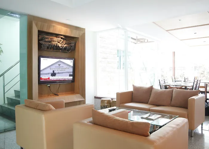 L-seven Hotel 3*